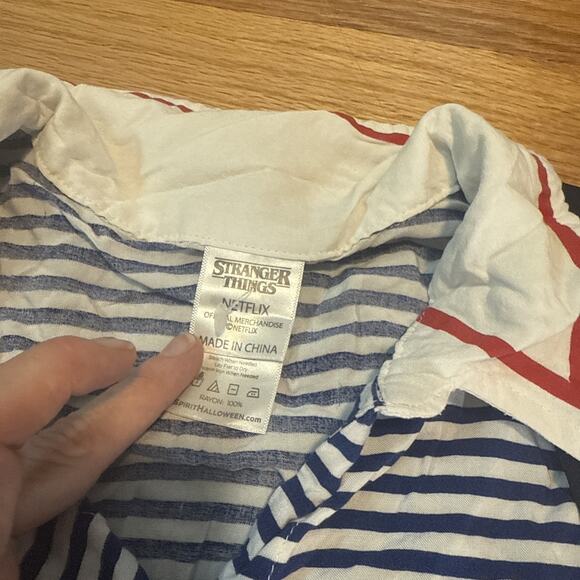Stranger Things Scoops Ahoy Spirit Costume Top Adult XL - Picture 2 of 7